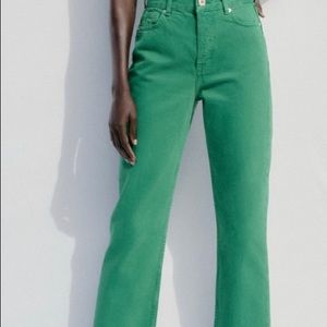 Beautiful green Zara jeans that fits size six.Perfect for summer